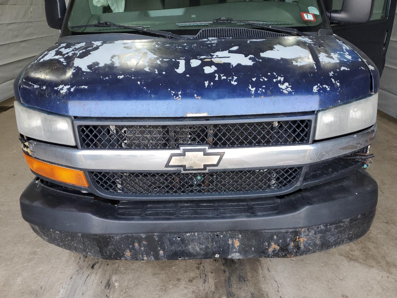 2012 GMC Savana - Image 14