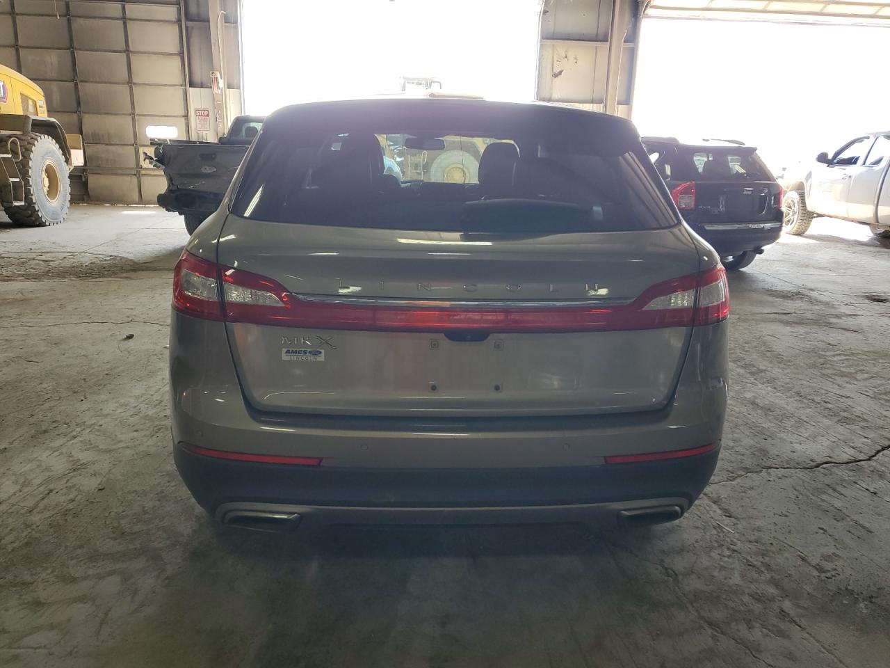 2016 Lincoln MKX - Image 6