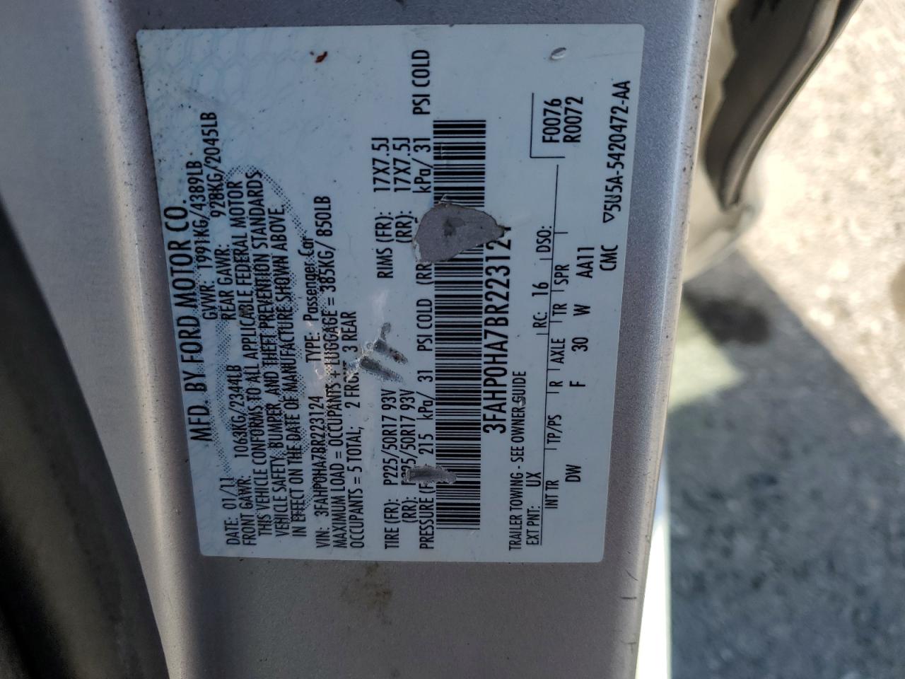 2011 Ford Fusion - Image 12