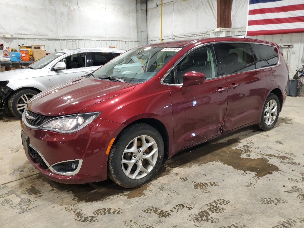 2018 Chrysler Pacifica - Image 1