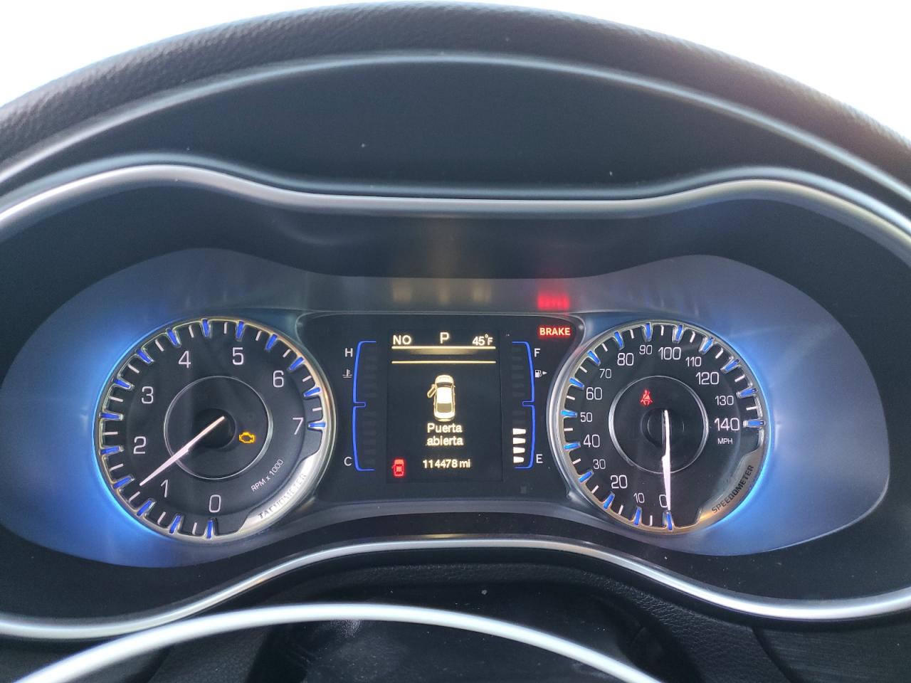 2015 Chrysler 200 - Image 9