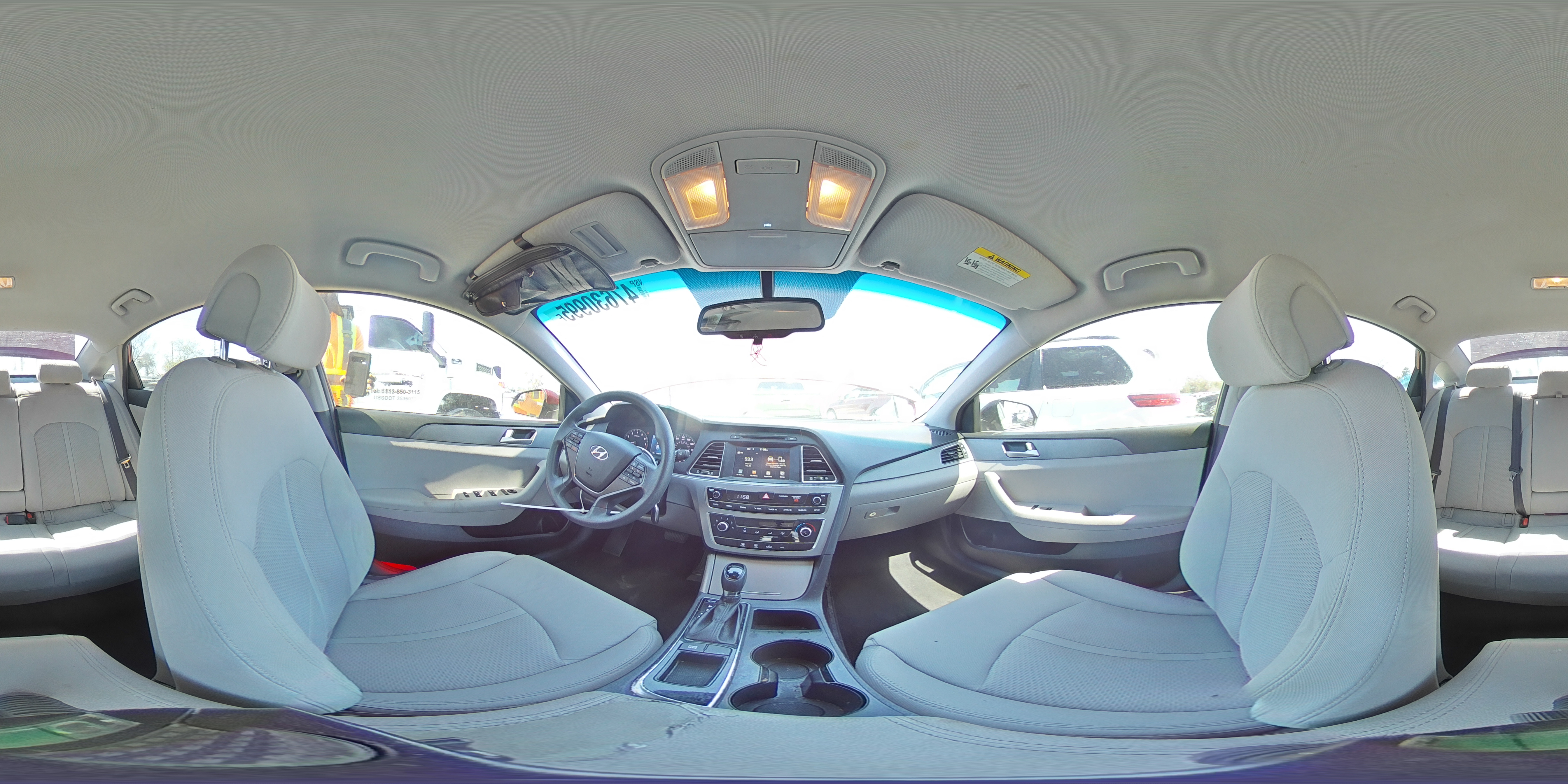 2016 Hyundai Sonata - Image 12