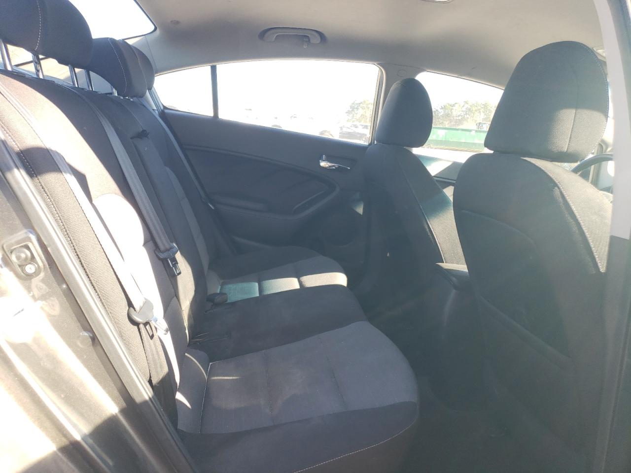 2014 Kia Forte - Image 10