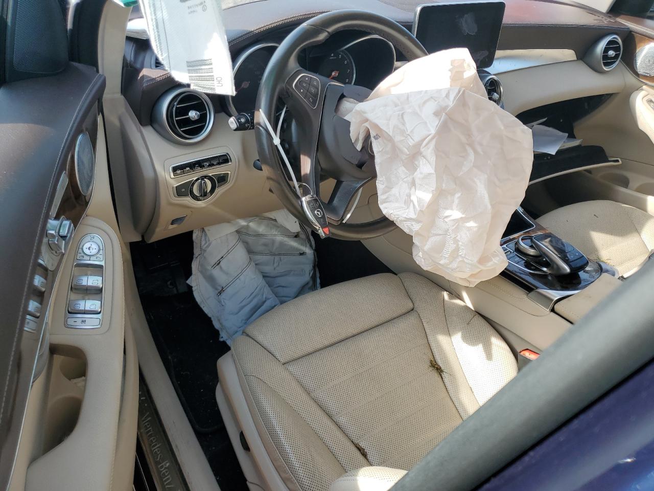 2016 Mercedes-Benz GLC - Image 8