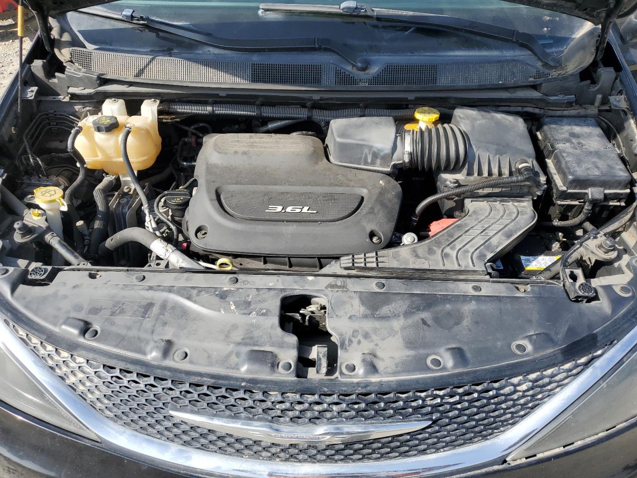 2017 Chrysler Pacifica at CA - San Diego, Copart lot