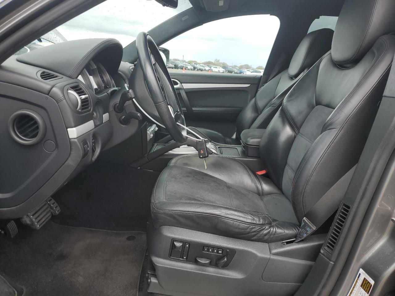 2009 Porsche Cayenne - Image 7