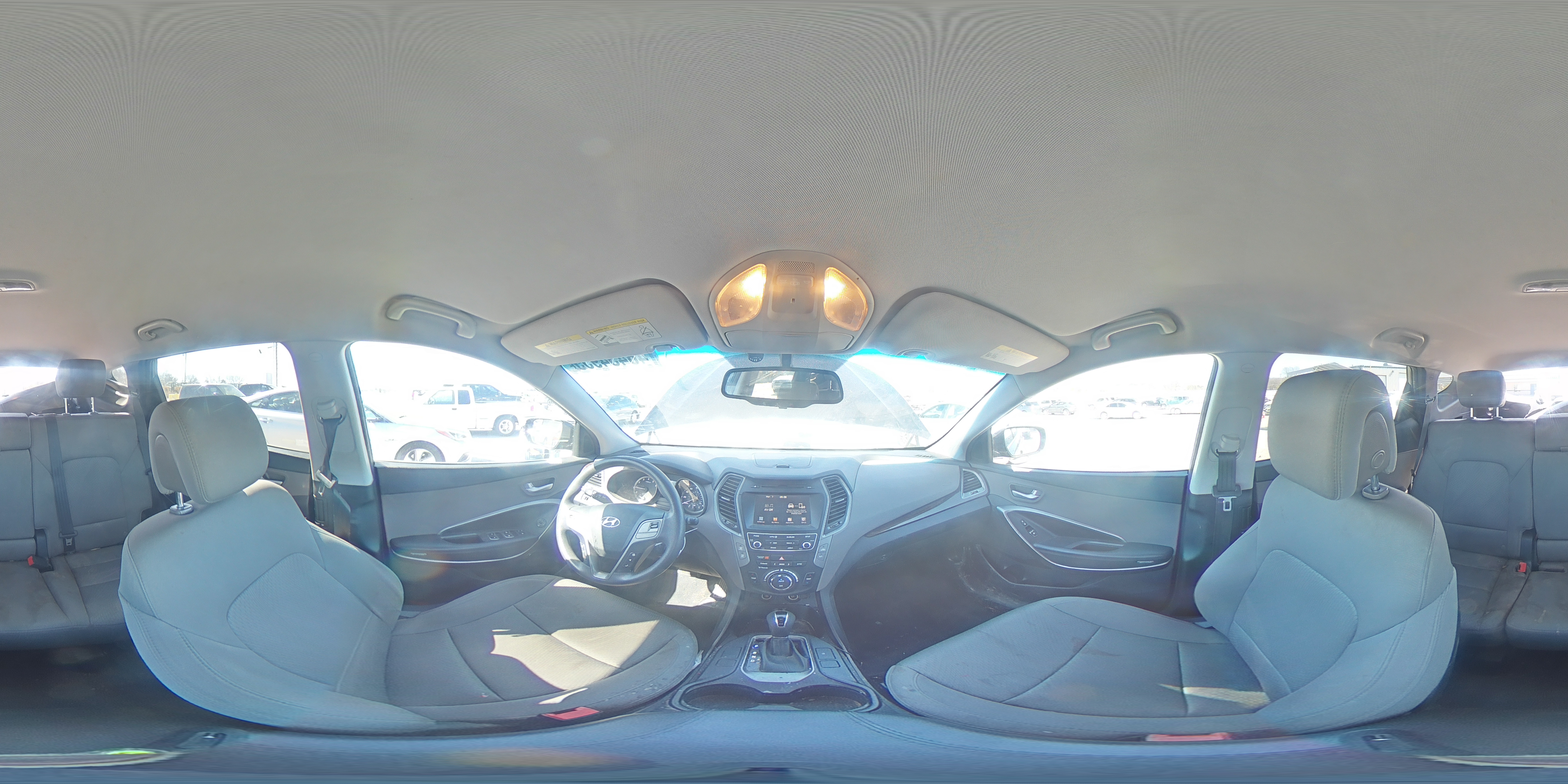 2017 Hyundai Santa Fe - Image 13