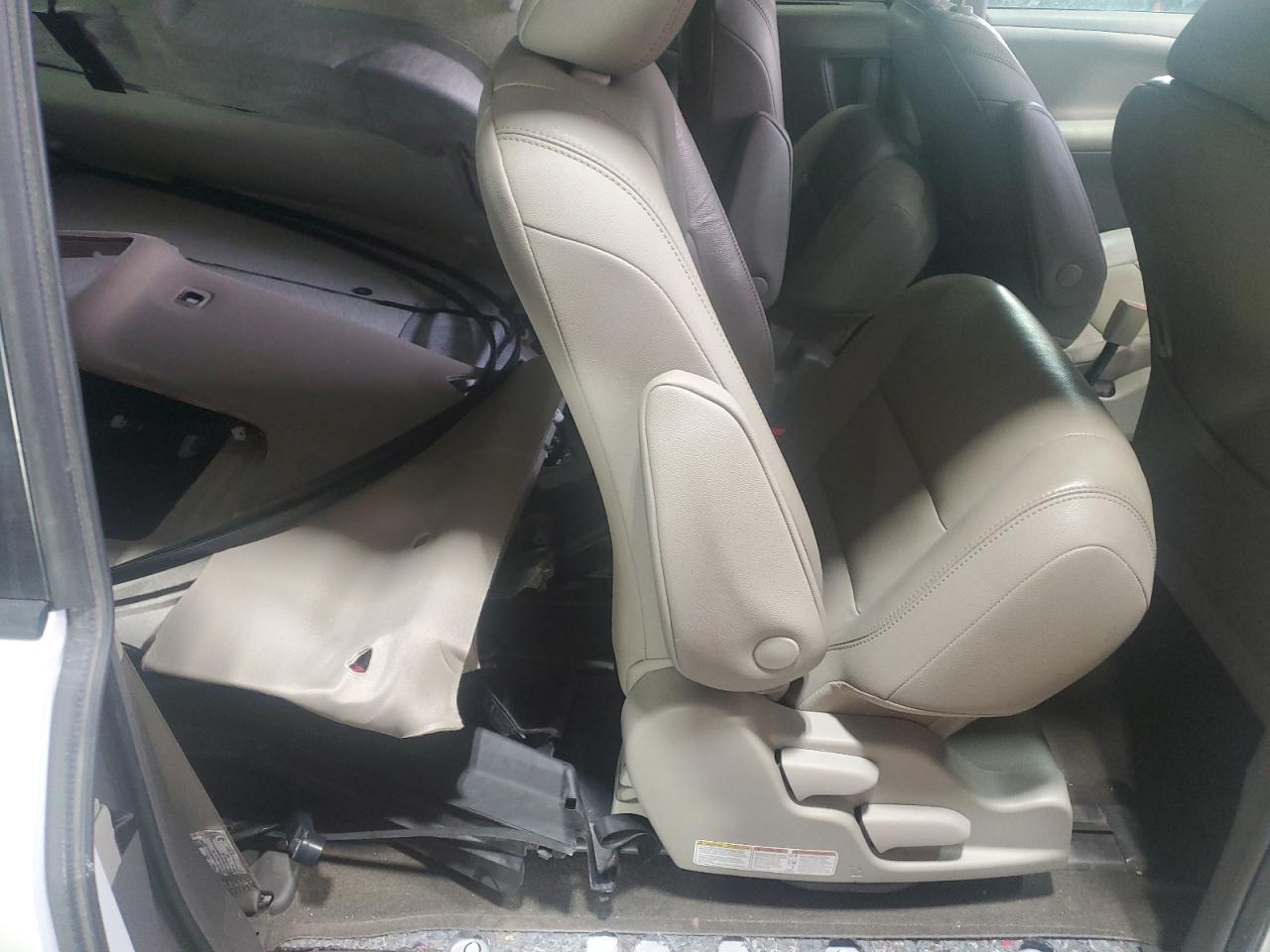2019 Toyota Sienna - Image 11