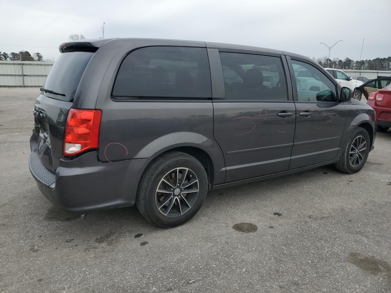 2016 Dodge Caravan - Image 3