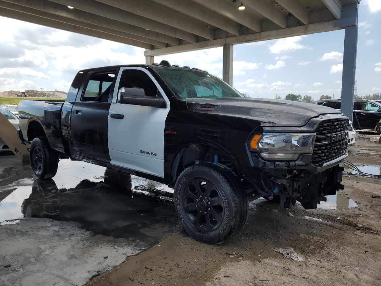 2022 RAM 2500 - Image 4