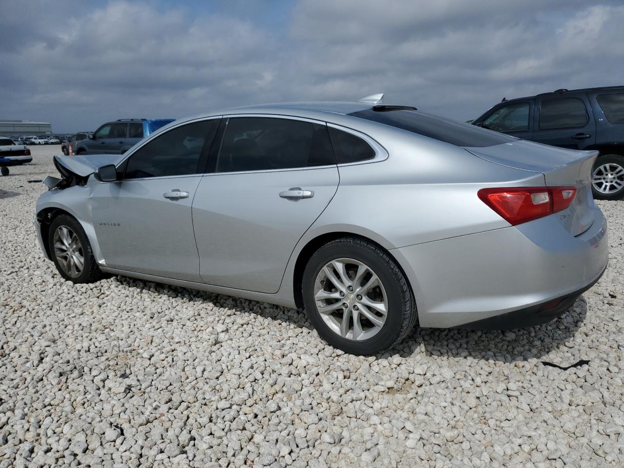 2018 Chevrolet Malibu - Image 2