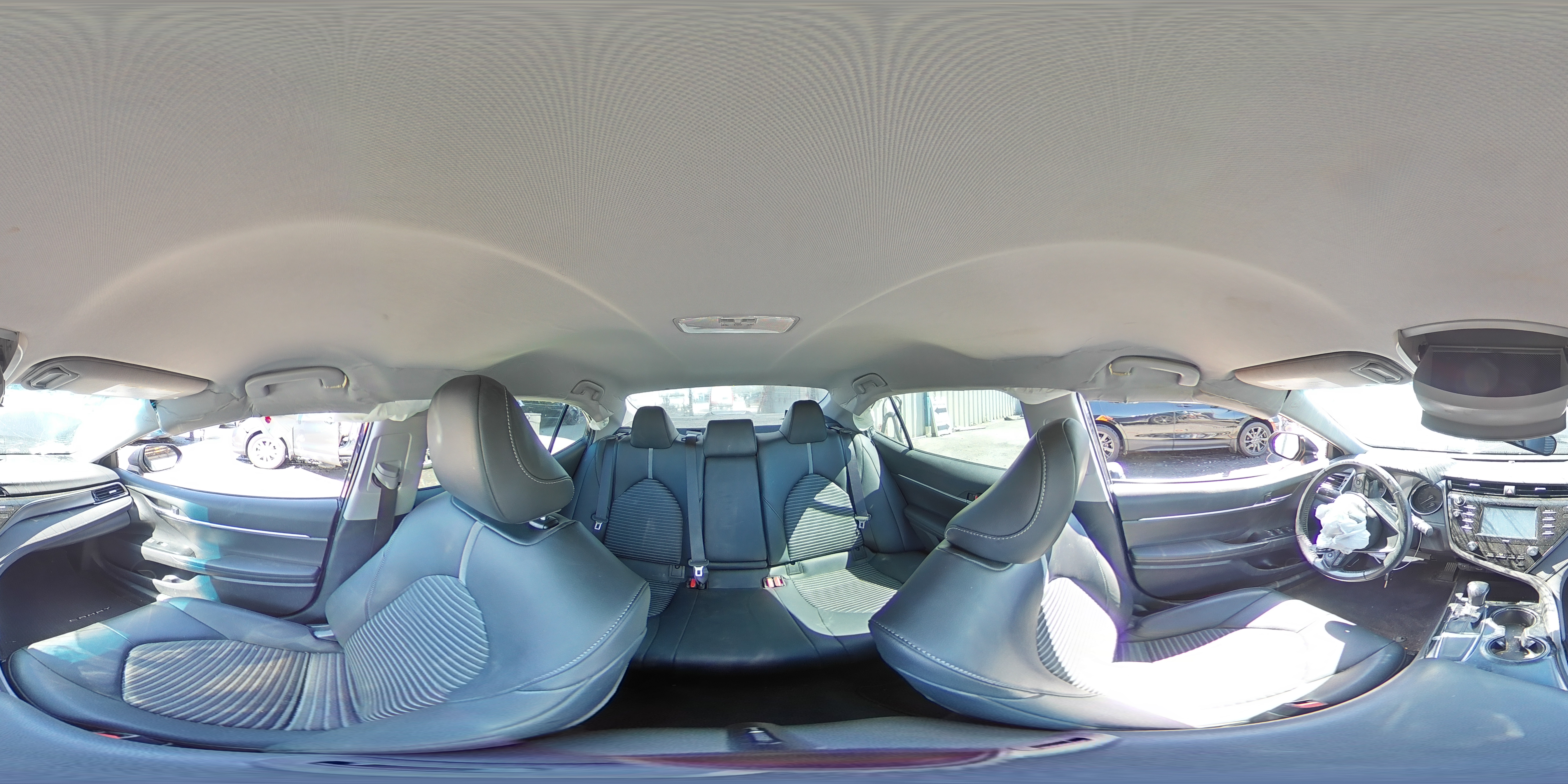 2020 Toyota Camry - Image 14