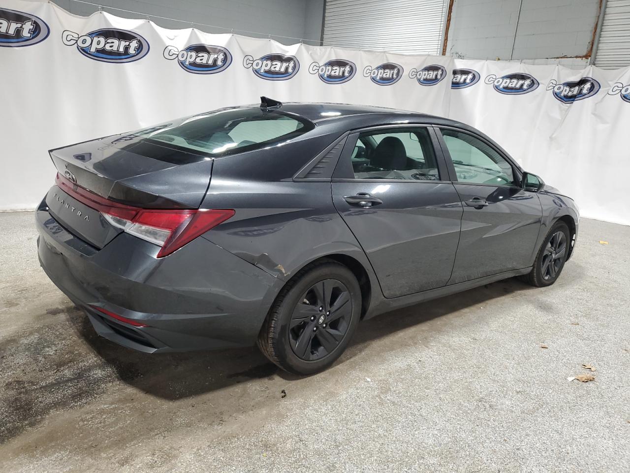 2021 Hyundai Elantra - Image 3