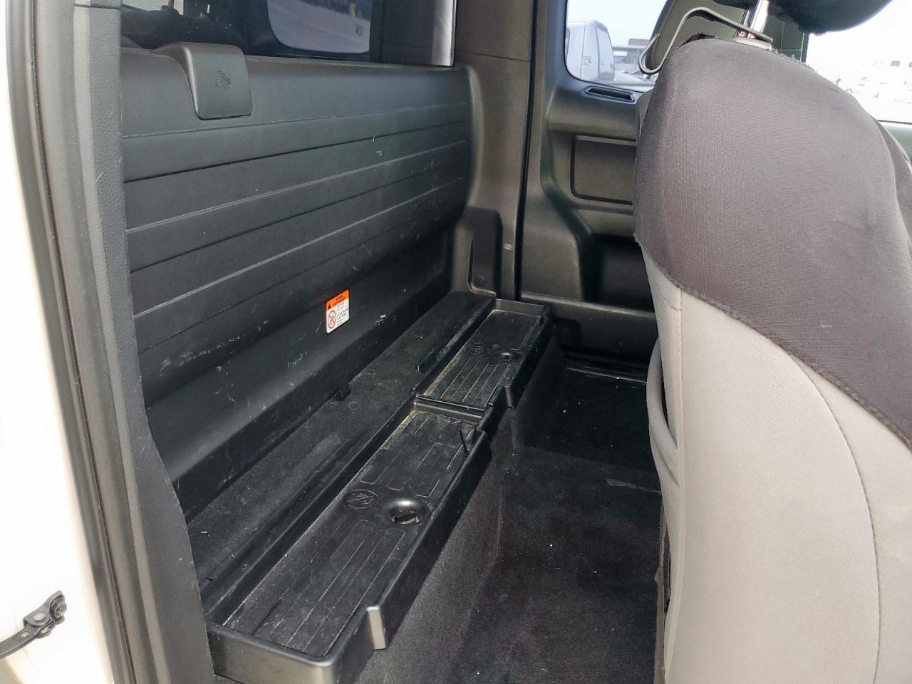 2016 Toyota Tacoma - Image 10