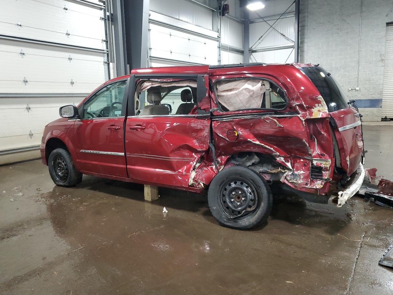 2011 Chrysler Town & Country - Image 2