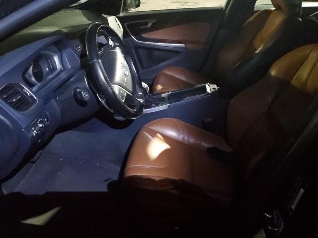 Седани VOLVO S60 2015 Чорний