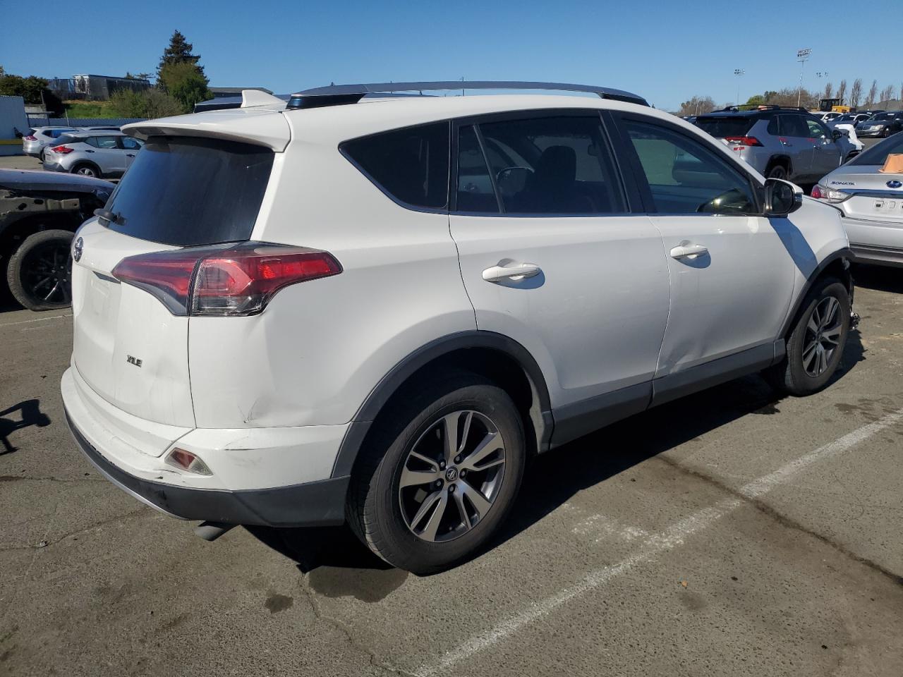 2016 Toyota RAV 4 - Image 3