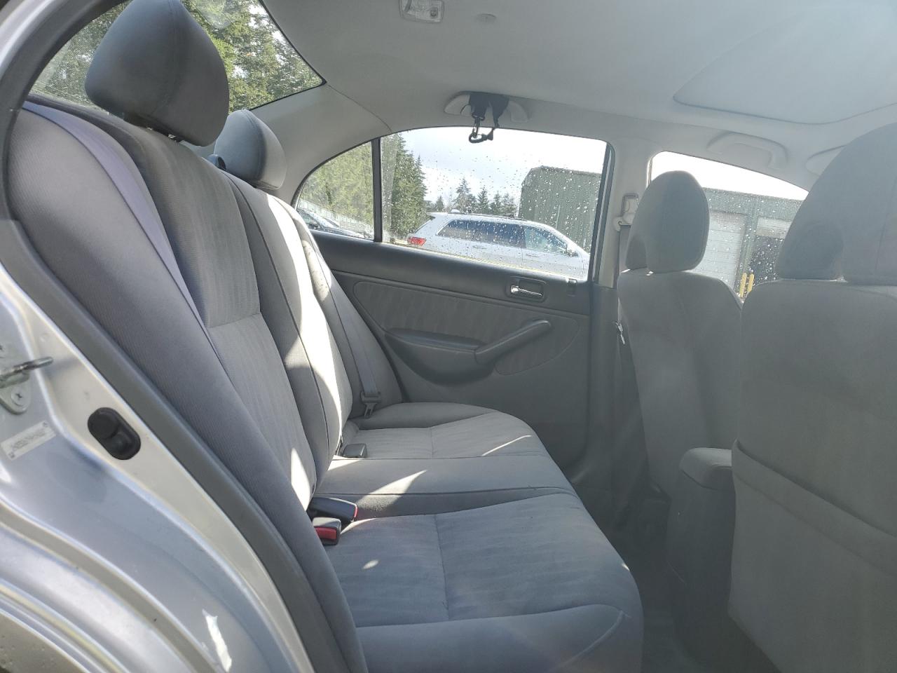 2004 Honda Civic - Image 10
