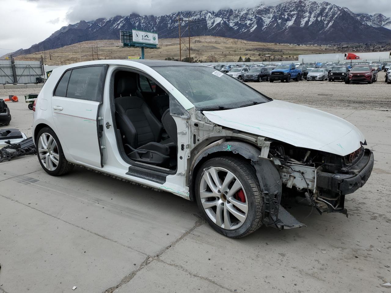 2016 Volkswagen GTI - Image 4