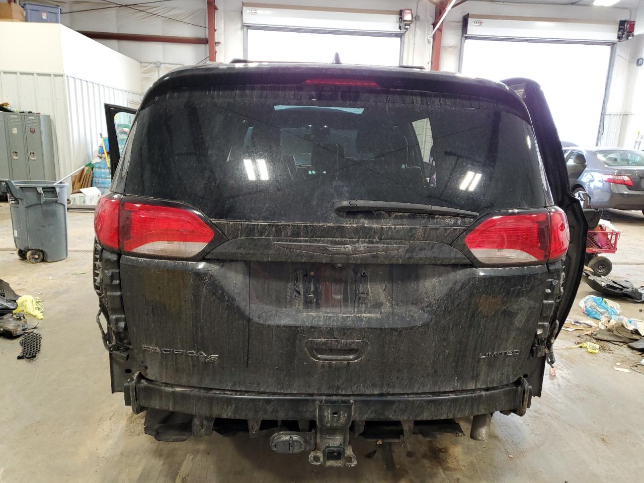 2019 Chrysler Pacifica - Image 6