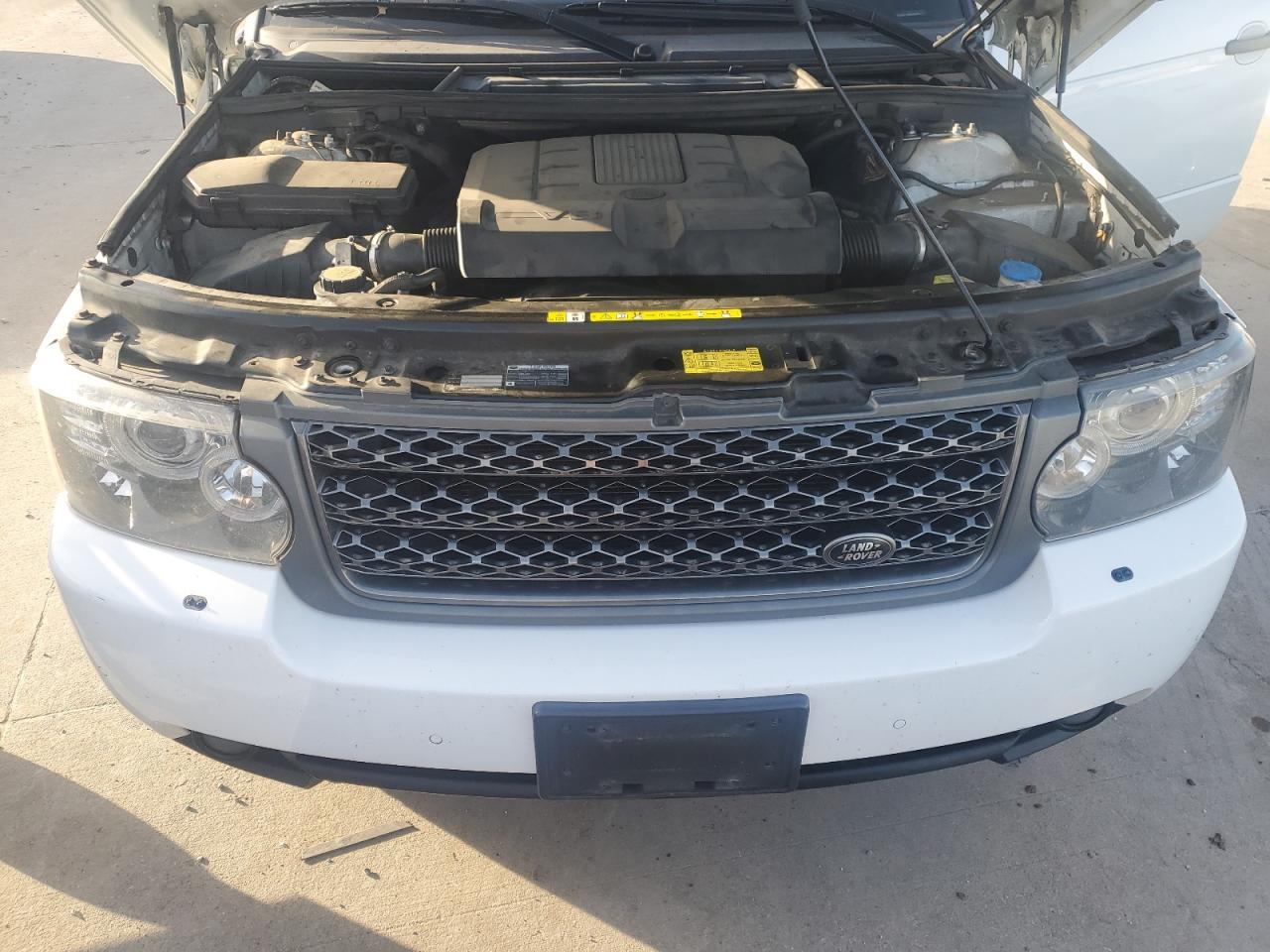 2011 Land Rover Range Rover - Image 12