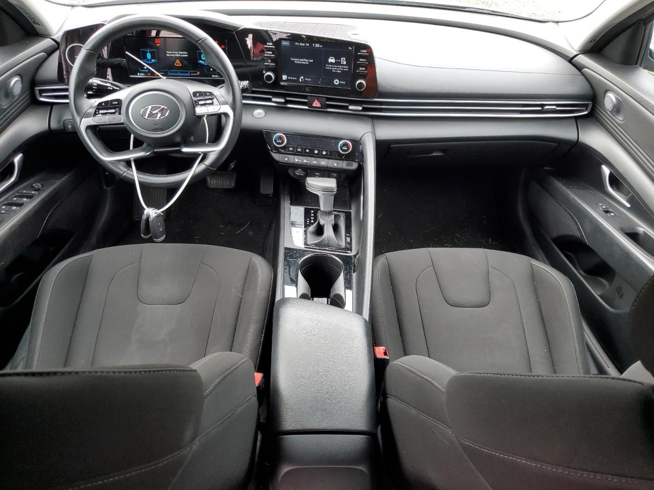 2021 Hyundai Elantra - Image 8