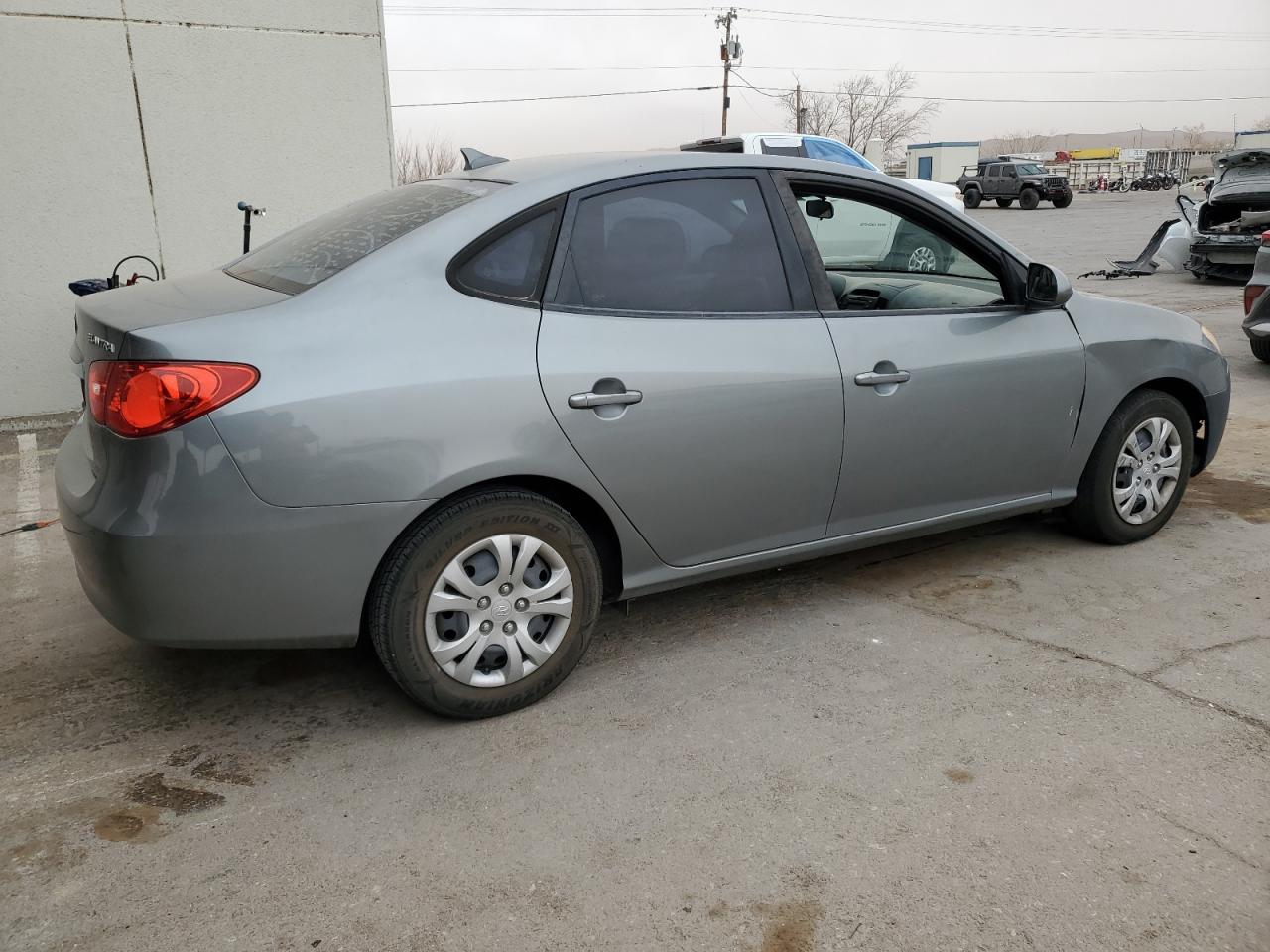 2010 Hyundai Elantra - Image 3