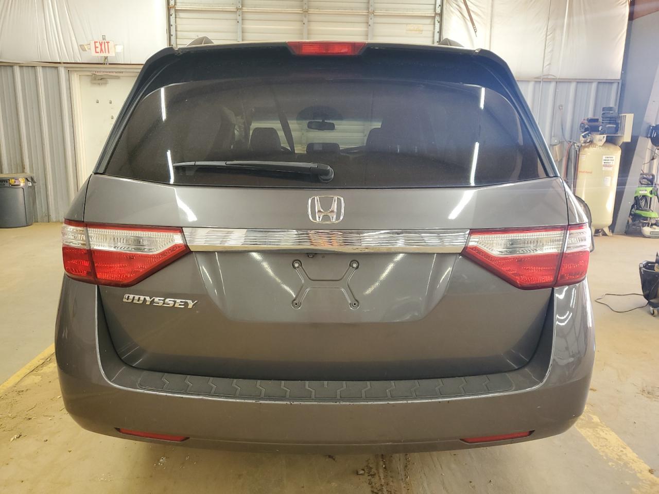 2011 Honda Odyssey - Image 6