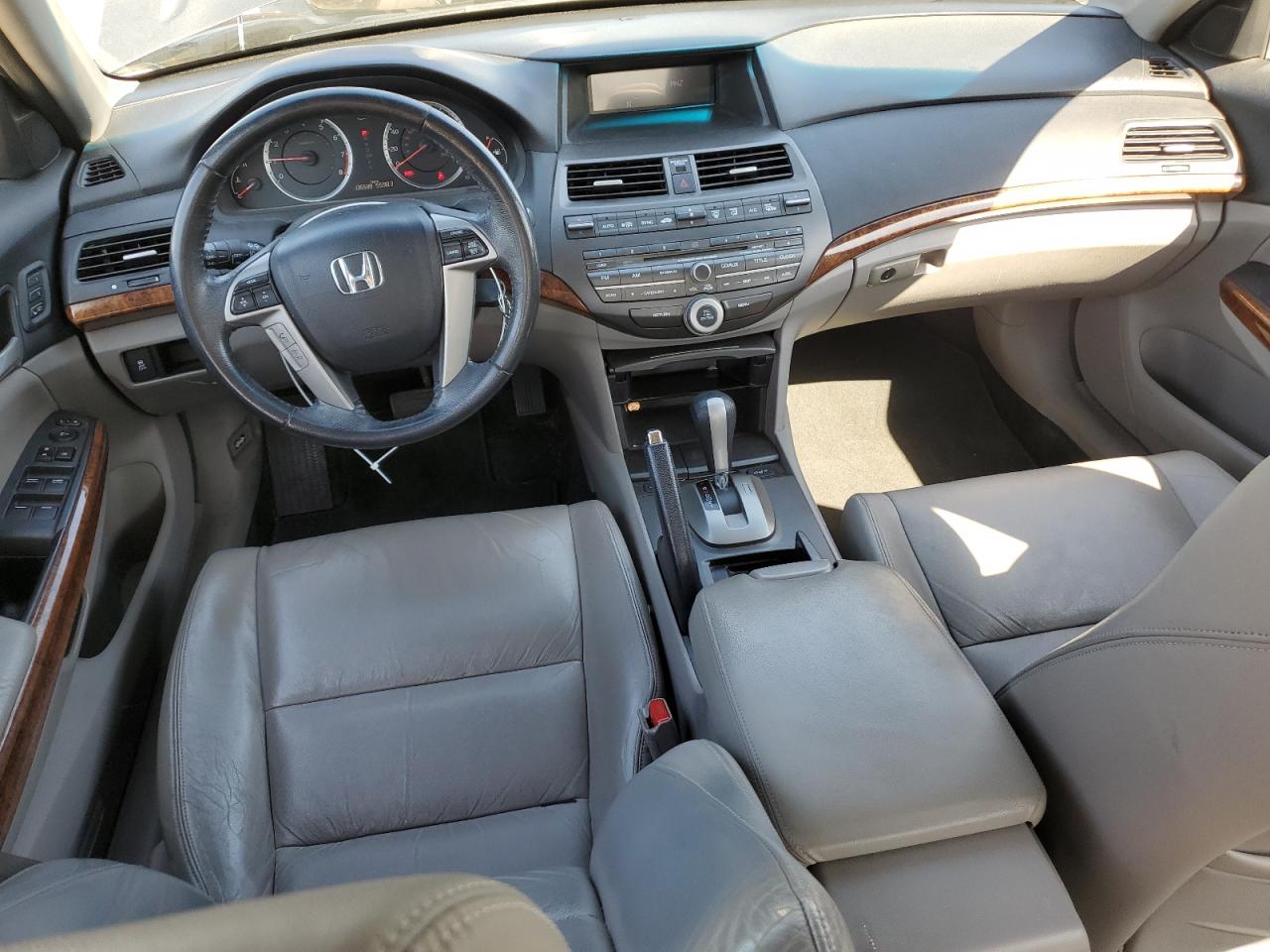 2012 Honda Accord - Image 8