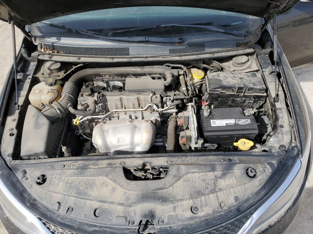2015 Chrysler 200 - Image 11