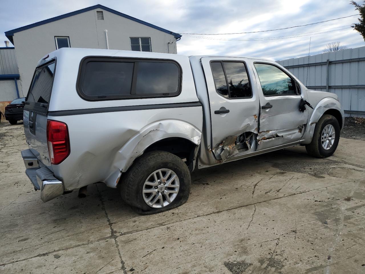 2015 Nissan Navara (Frontier) - Image 3
