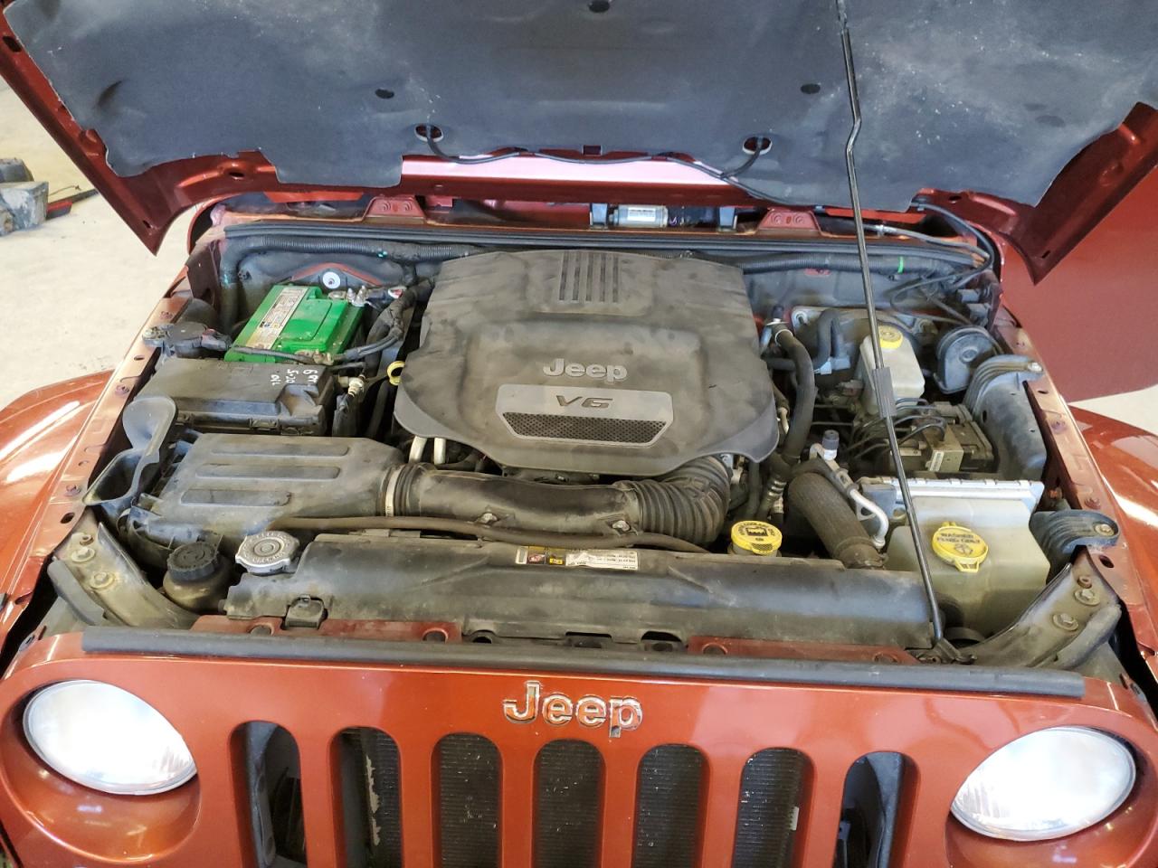 2014 Jeep Wrangler - Image 12