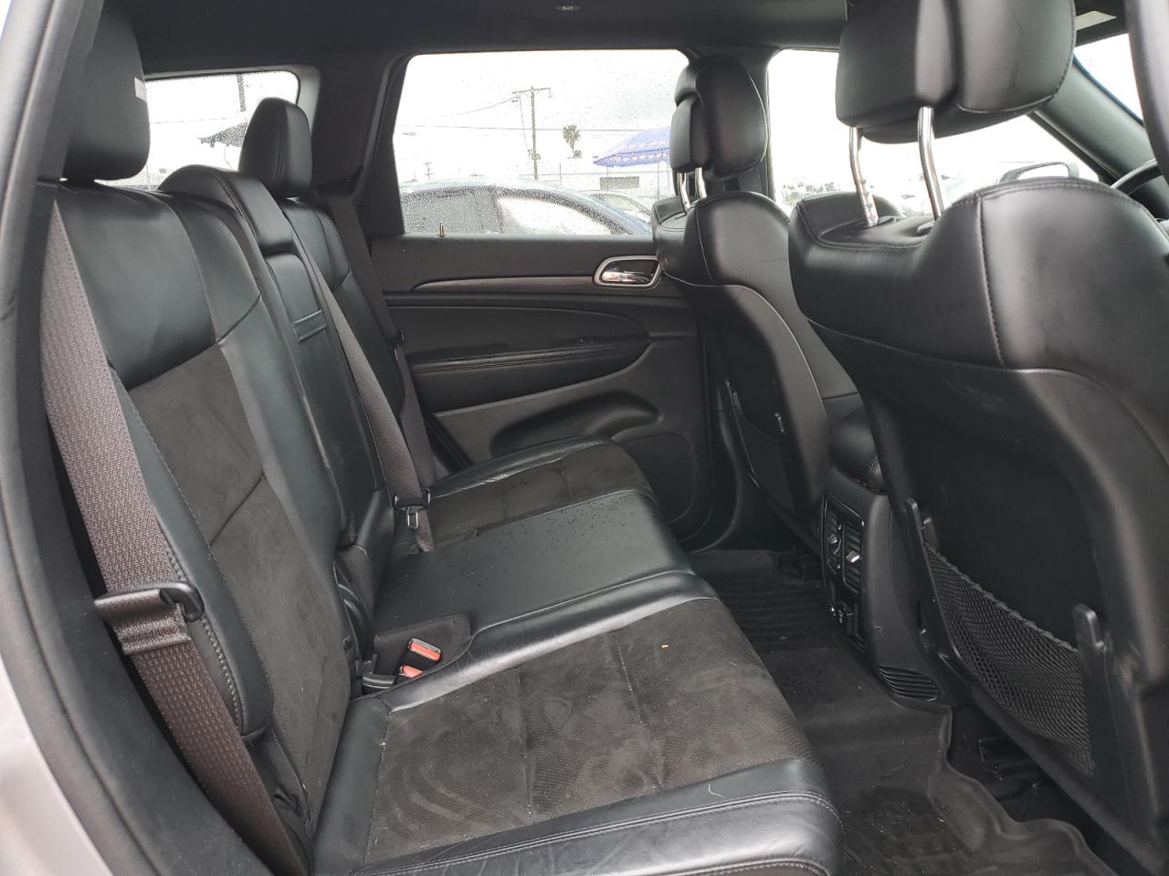 2020 Jeep Grand Cherokee - Image 11