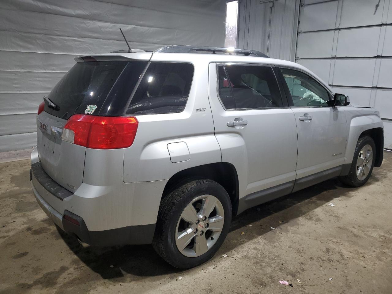 2015 GMC Terrain - Image 3