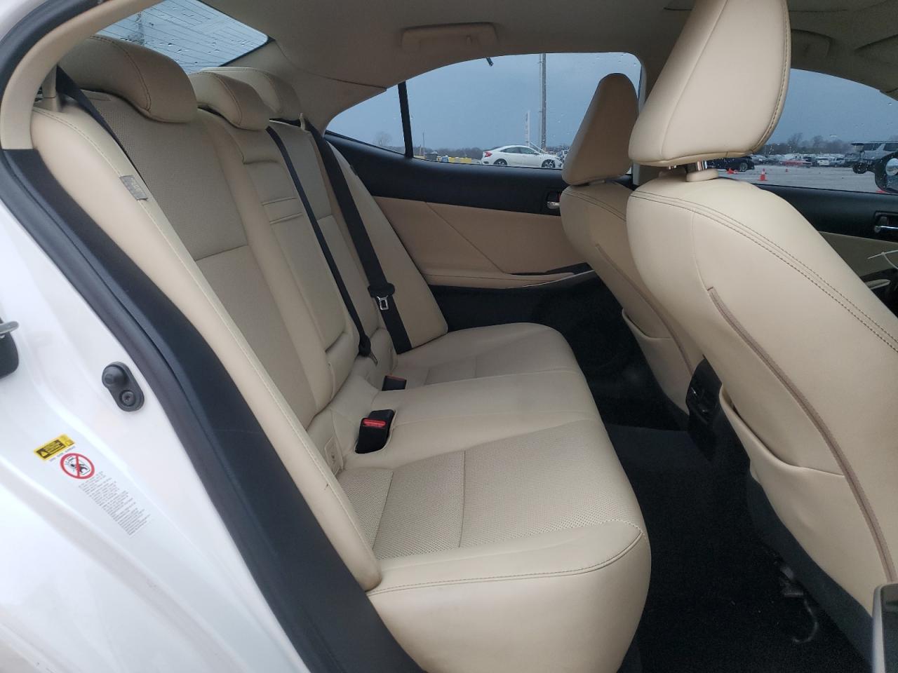 2014 Lexus IS - Image 10