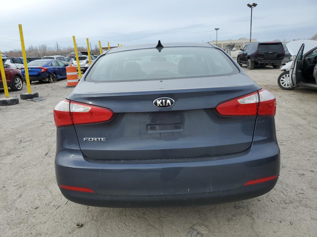2016 Kia Forte - Image 6