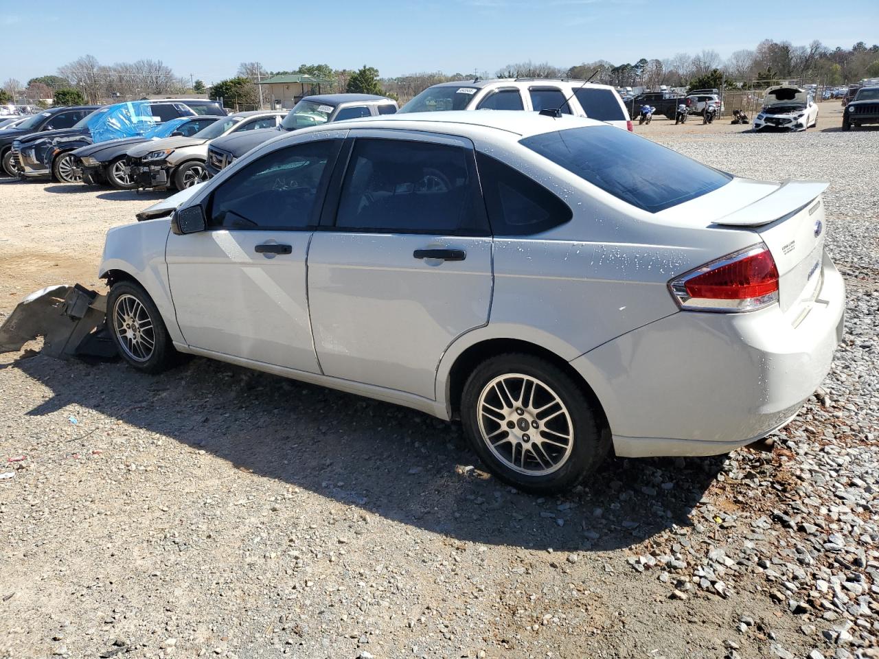 2010 Ford Focus - Image 2