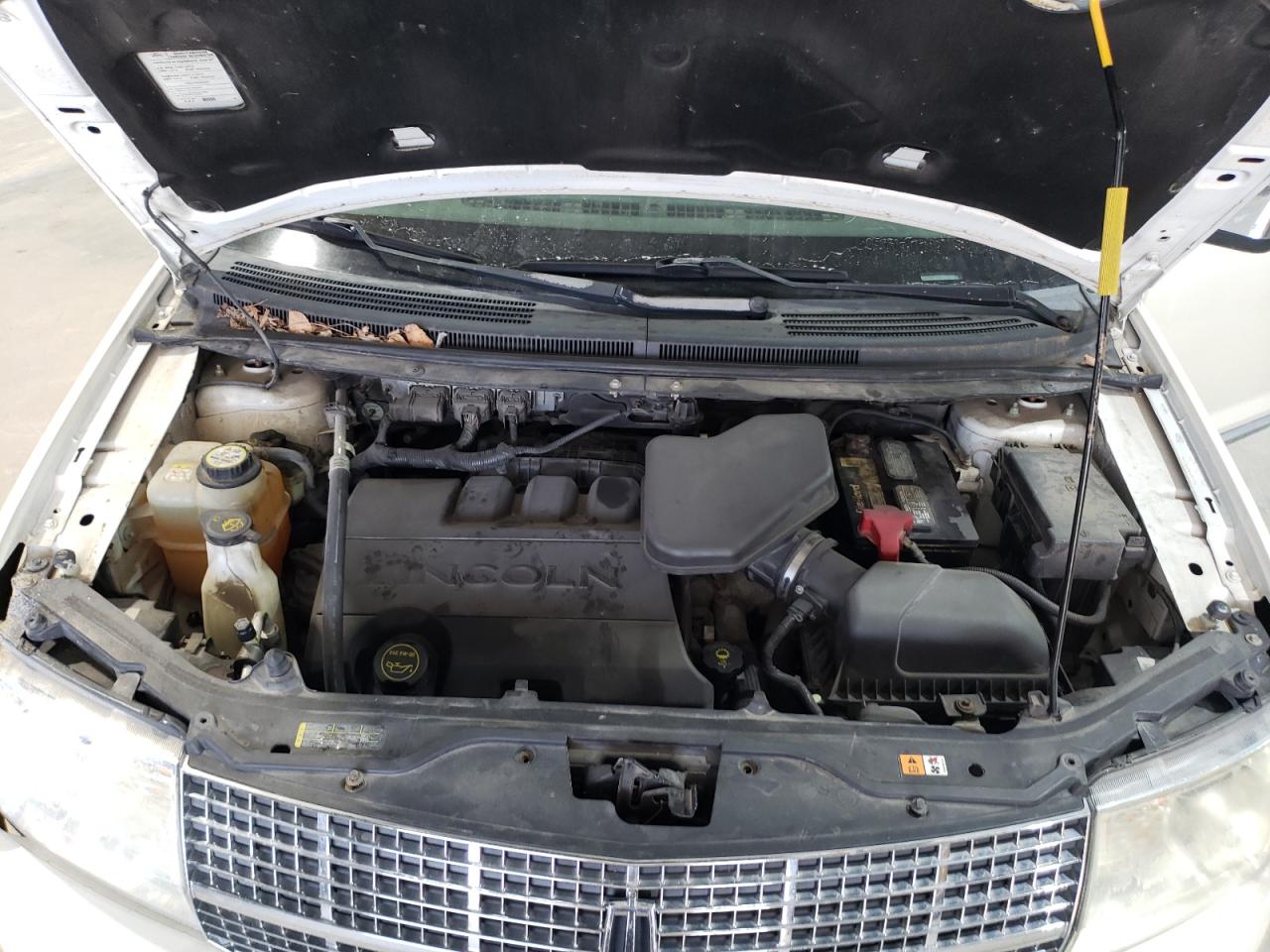 2008 Lincoln MKX - Image 12
