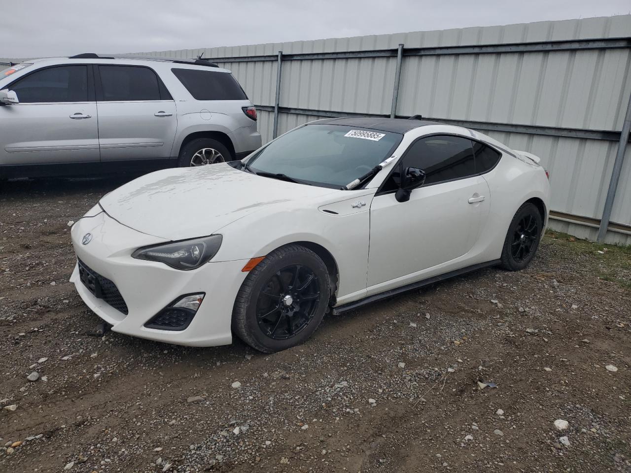 Earlington, KY에서 판매 중인 2015 Toyota Scion Fr-S - Hail