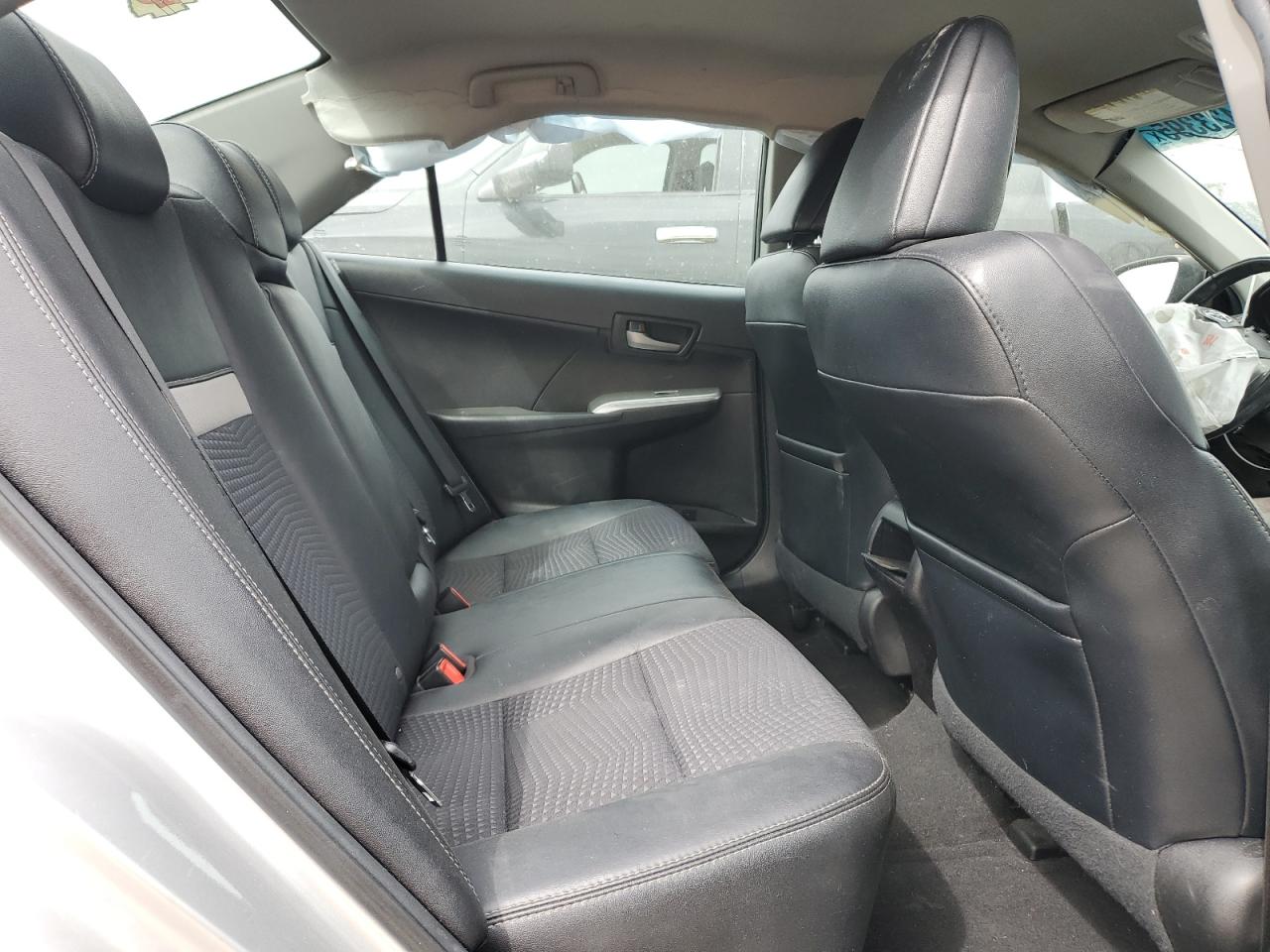 2014 Toyota Camry - Image 11