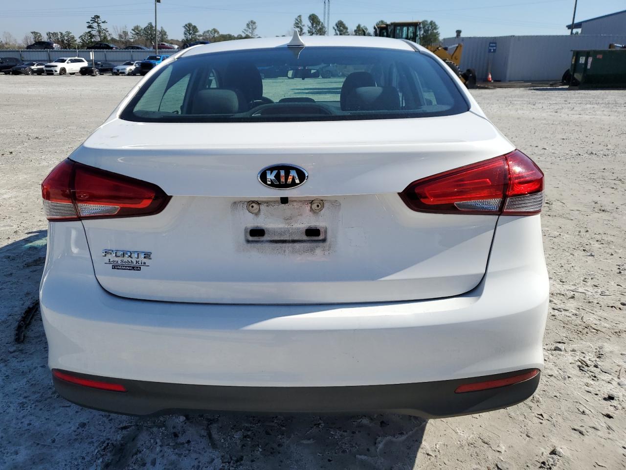 2017 Kia Forte - Image 6