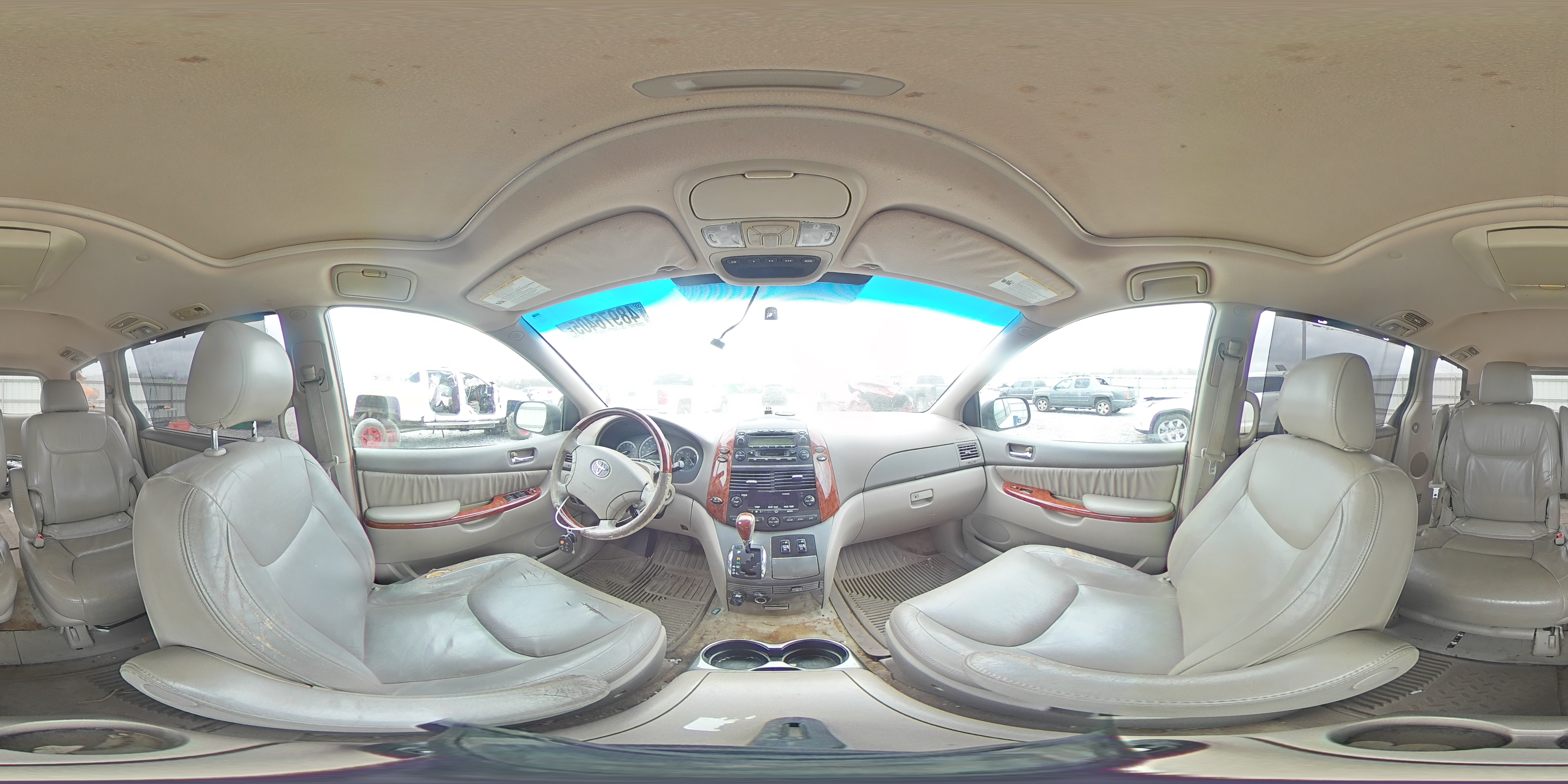 2005 Toyota Sienna - Image 14