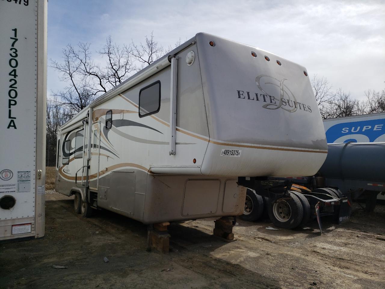 2006 Elit 5Th Wheel for Sale in Chambersburg, PA - Vandalism