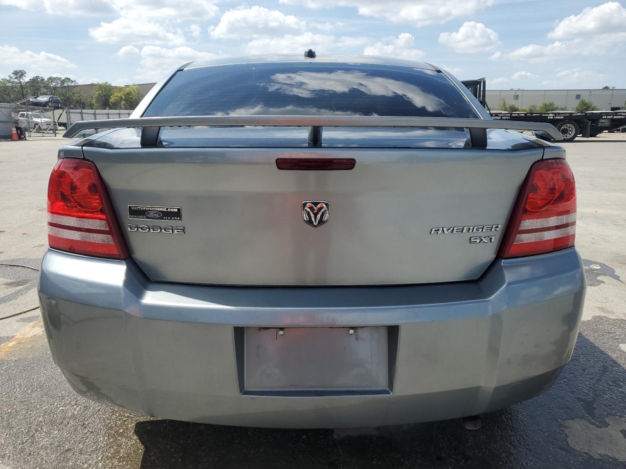 2009 Dodge Avenger - Image 6