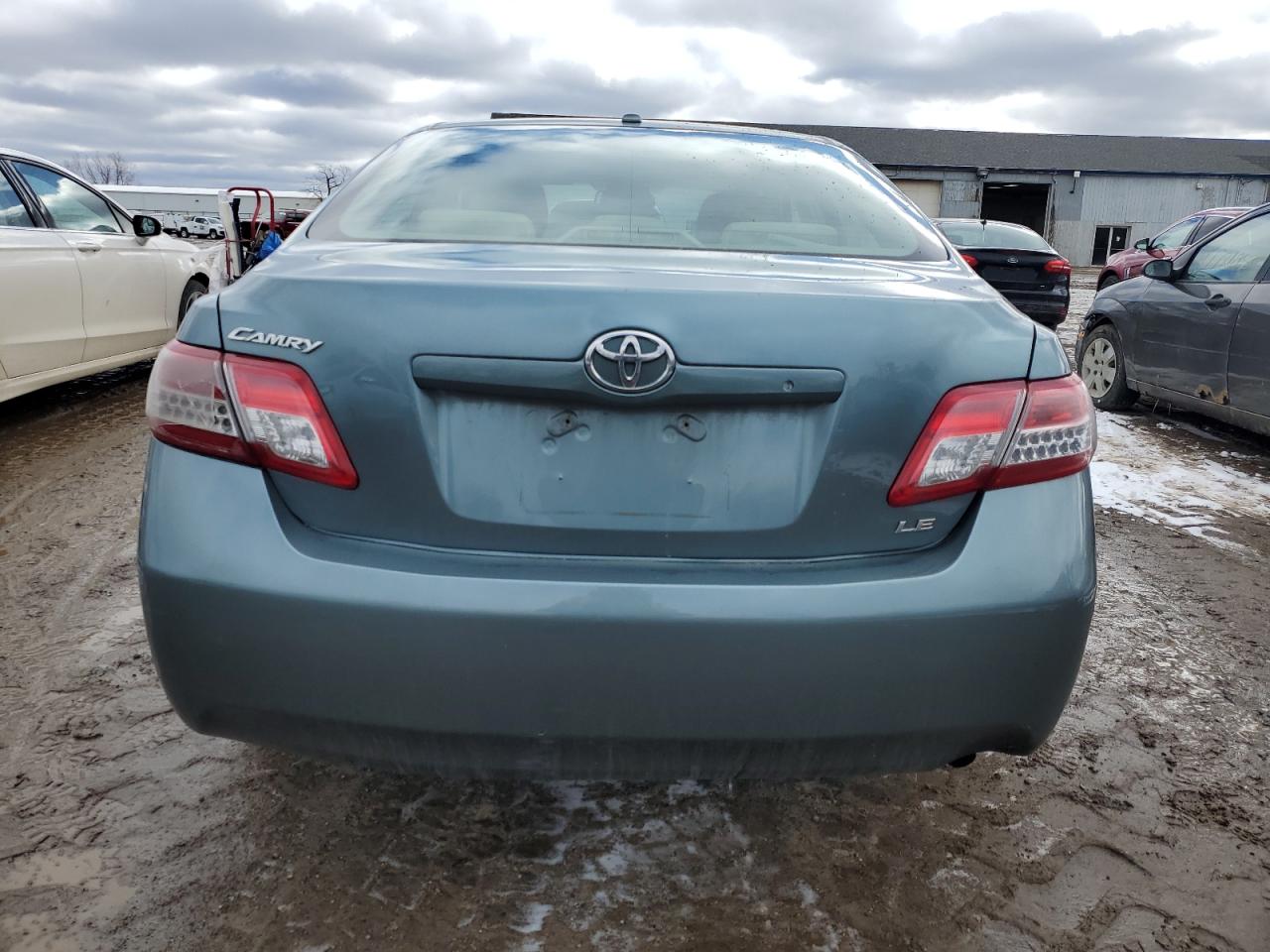 2010 Toyota Camry - Image 6