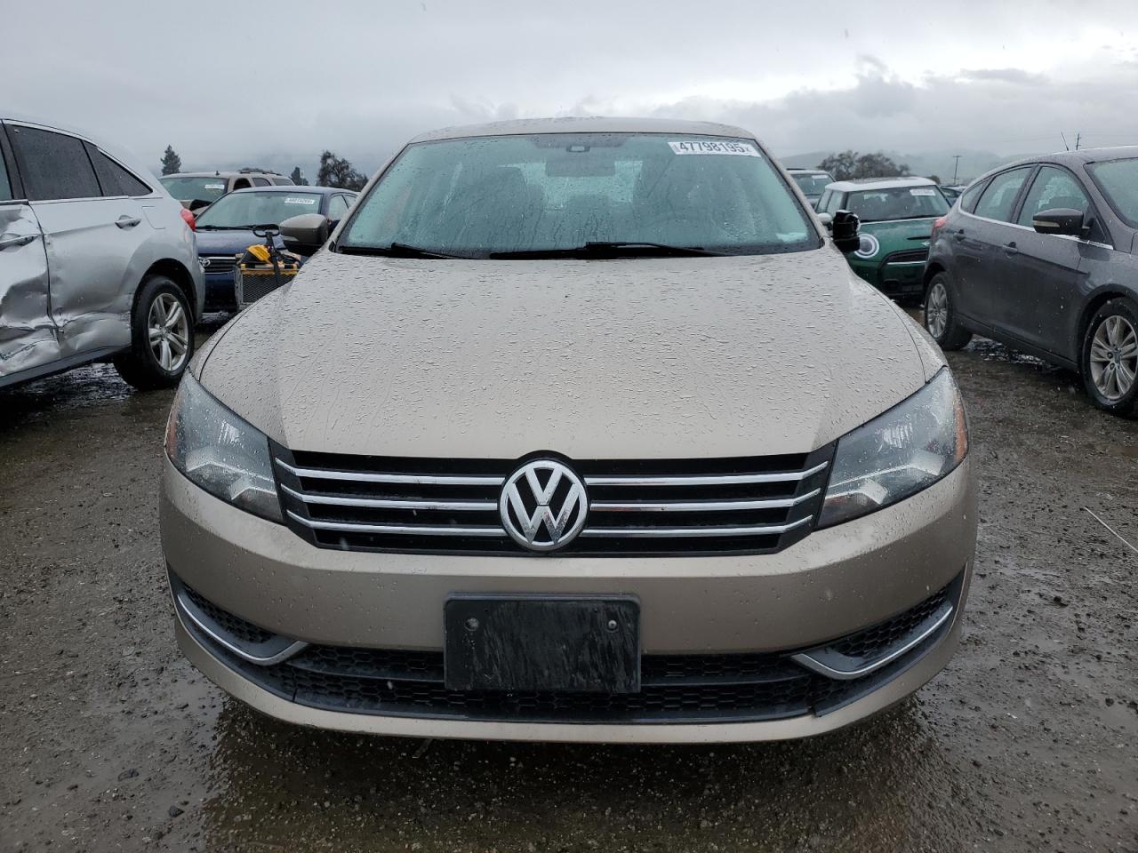 2015 Volkswagen Passat - Image 5