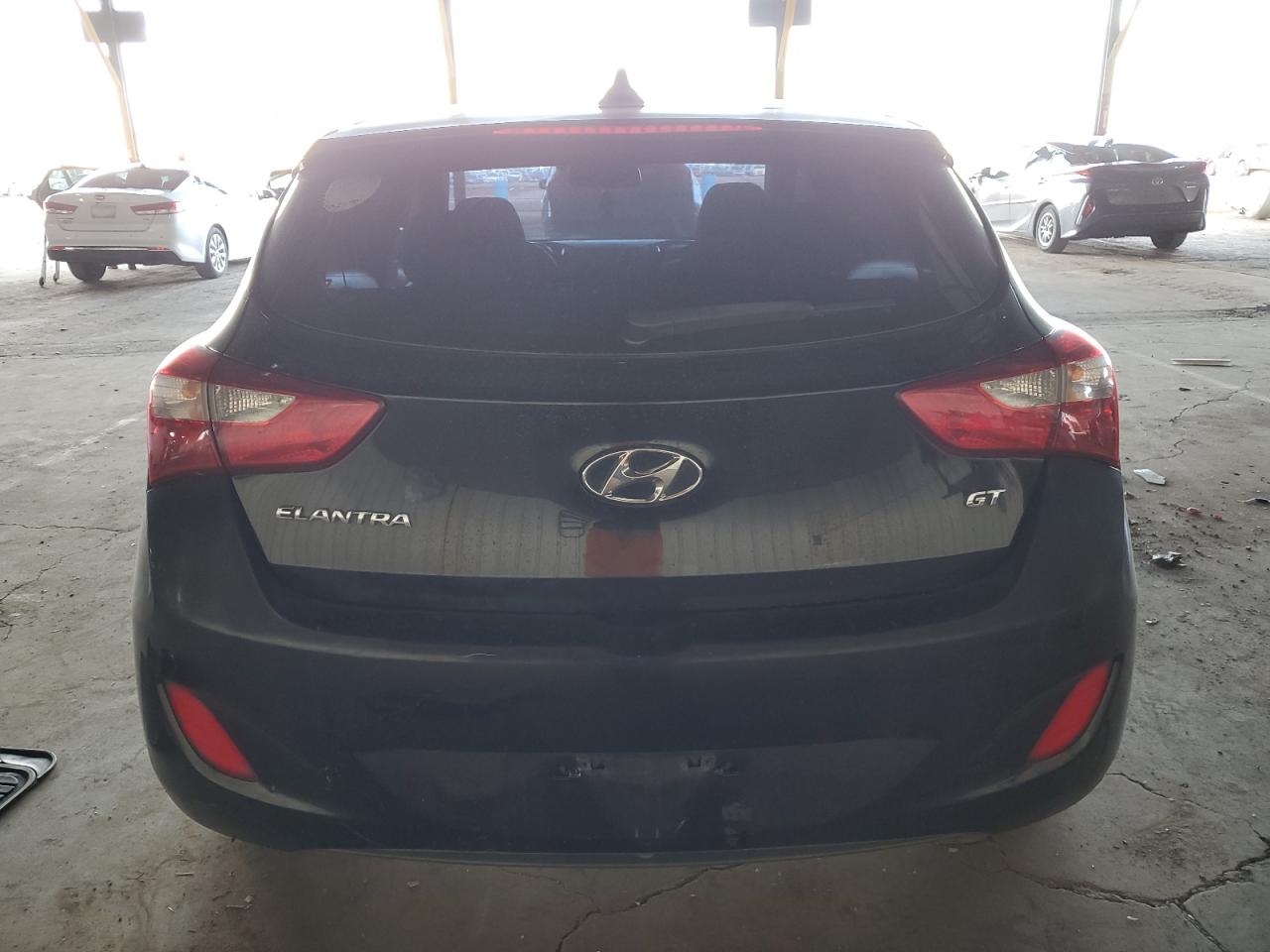 2013 Hyundai Elantra - Image 6