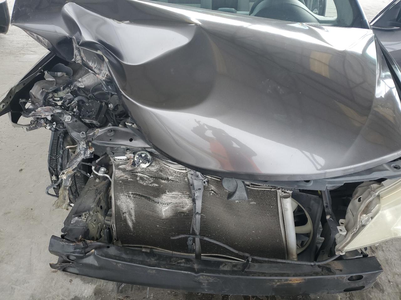 2013 Toyota Camry - Image 12