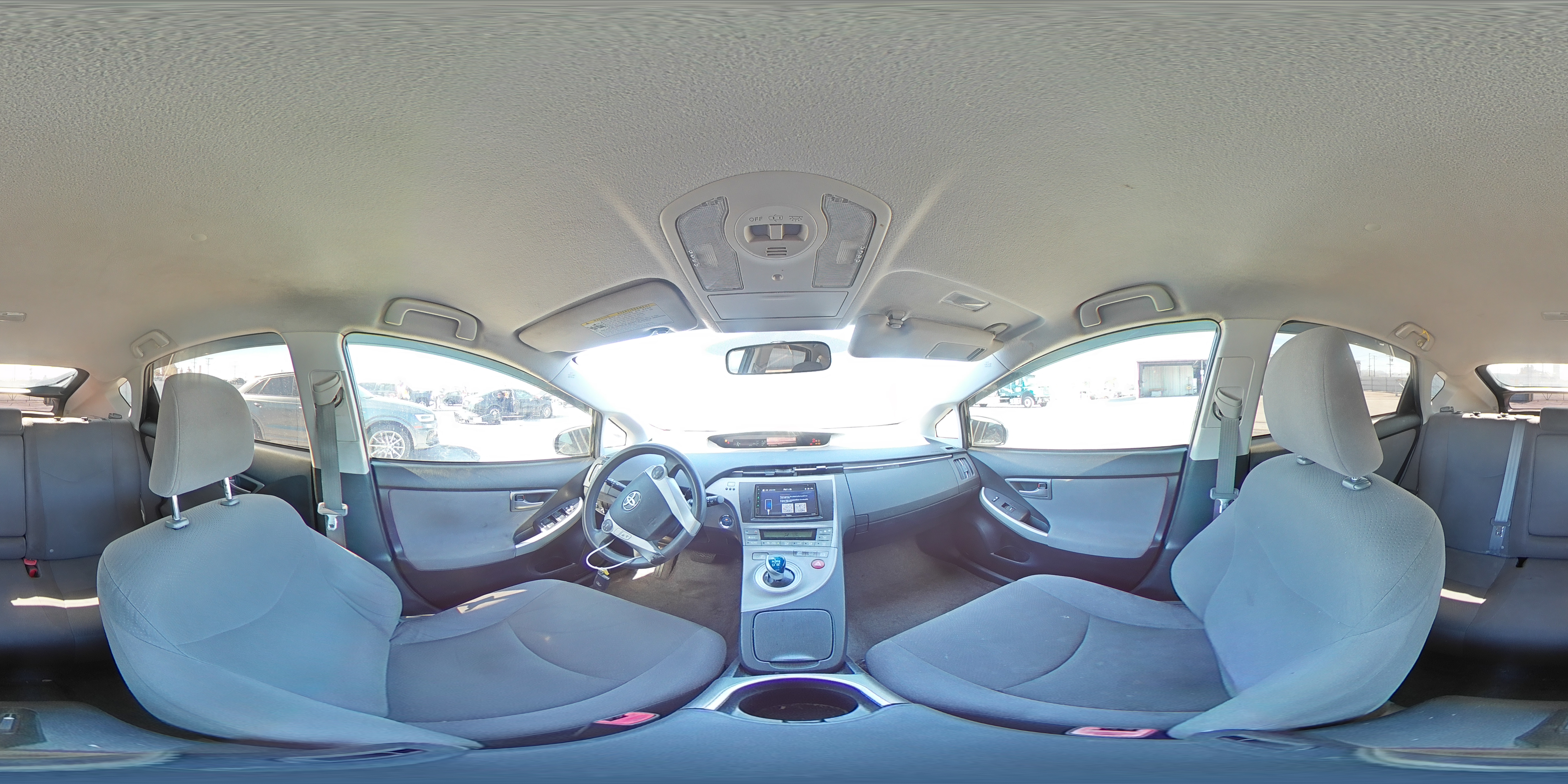 2013 Toyota Prius - Image 12