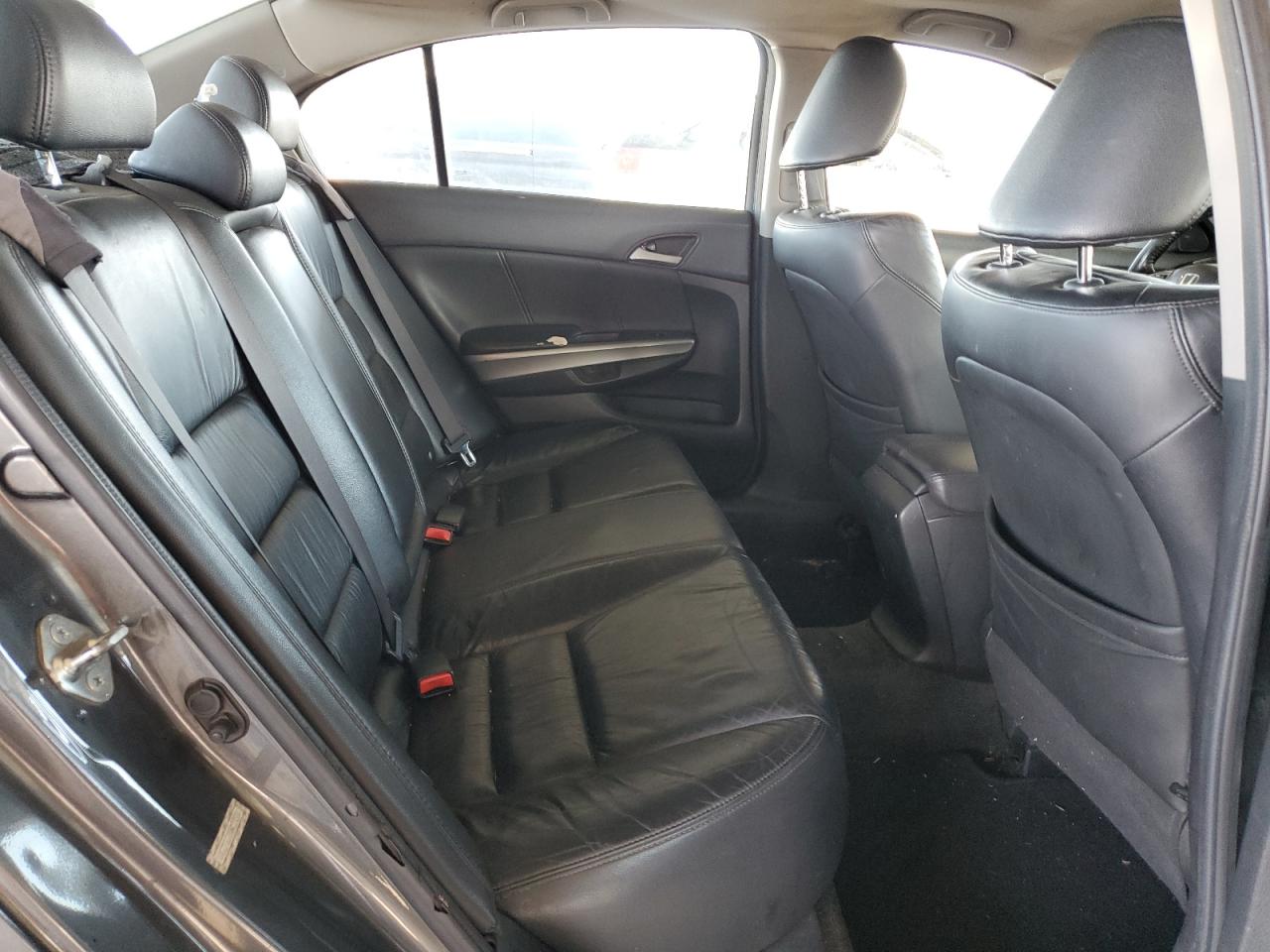 2009 Honda Accord - Image 10